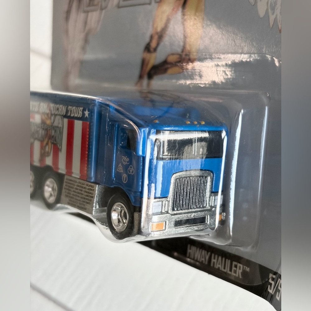 Led Zeppelin Hot Wheels Blue & Red Hiway Hauler Toy Truck - Picture 7 of 11